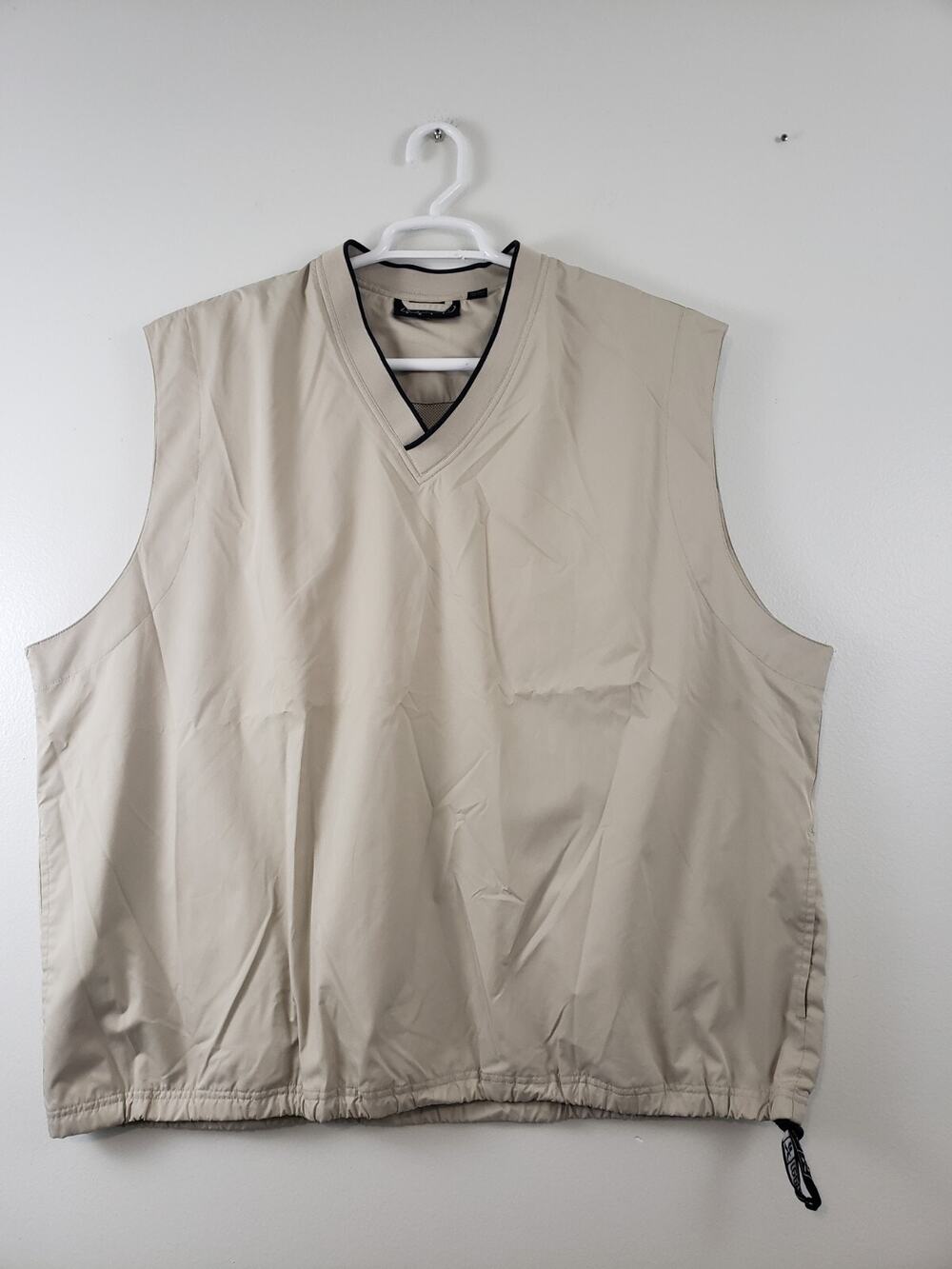 Reebok Golf Mens Windbreaker Vest Size XXL Sleeveless Drawstring Tan Pocket